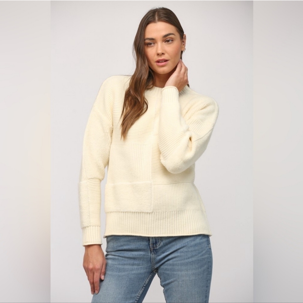 NEW Mixed Block Crew Neck Oversized Sweater in Off White Sz Medium